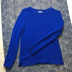 Light weight blue sweater